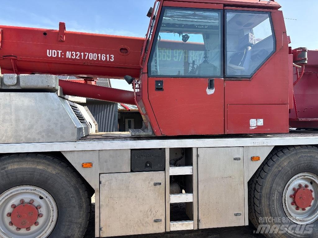 Liebherr LTM 1030 Всъдеходни кранове