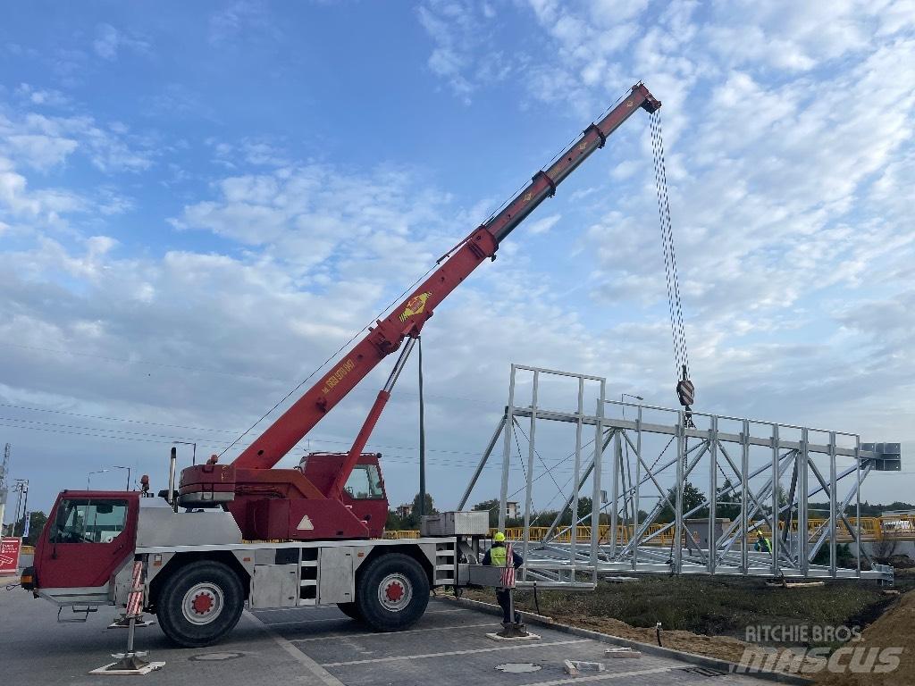 Liebherr LTM 1030 Всъдеходни кранове