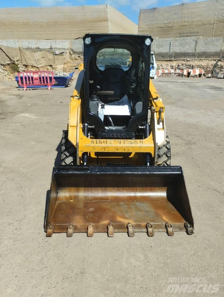 CAT 226 D Мини товарачи
