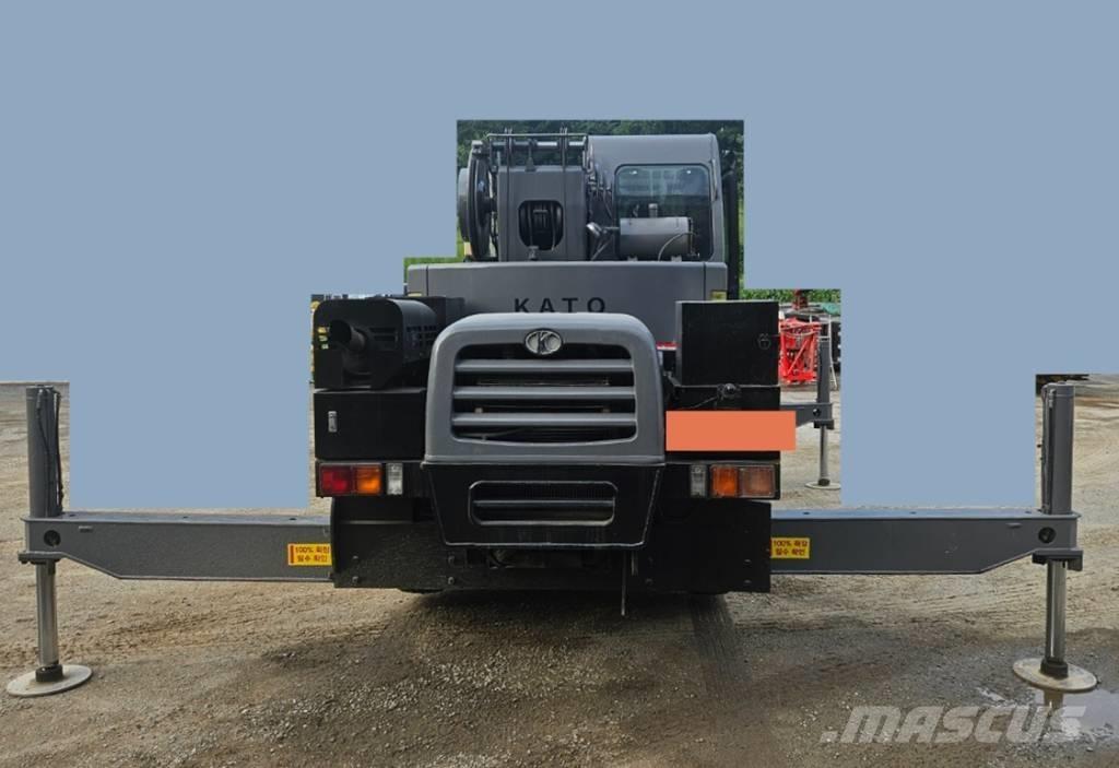 Kato KRM-13H-2 Всъдеходни кранове