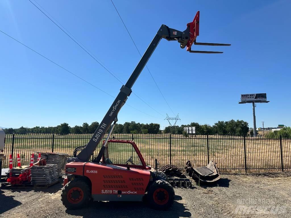 SkyJack SH519 Телескопични товарачи