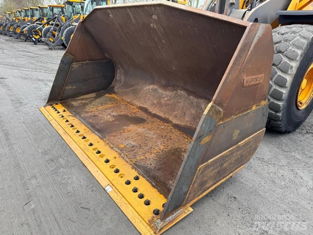 Volvo L 180 H Колесни товарачи