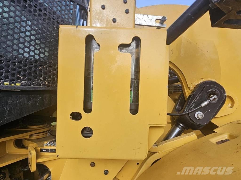 CAT 924K Колесни товарачи