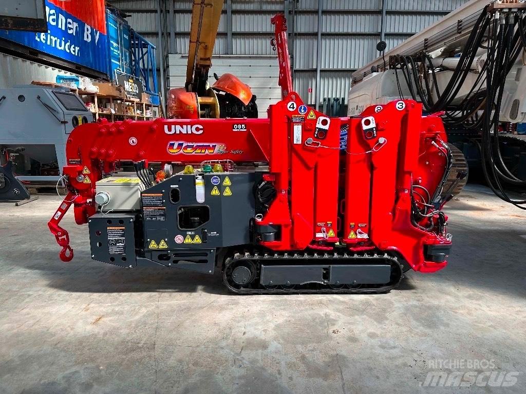 Unic URW 095 Всъдеходни кранове