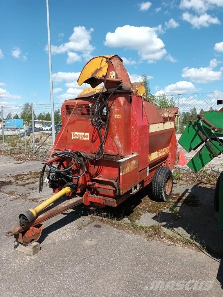 Tomahawk 808 Резачки за бали, резачки и машини за отмотаване на бали