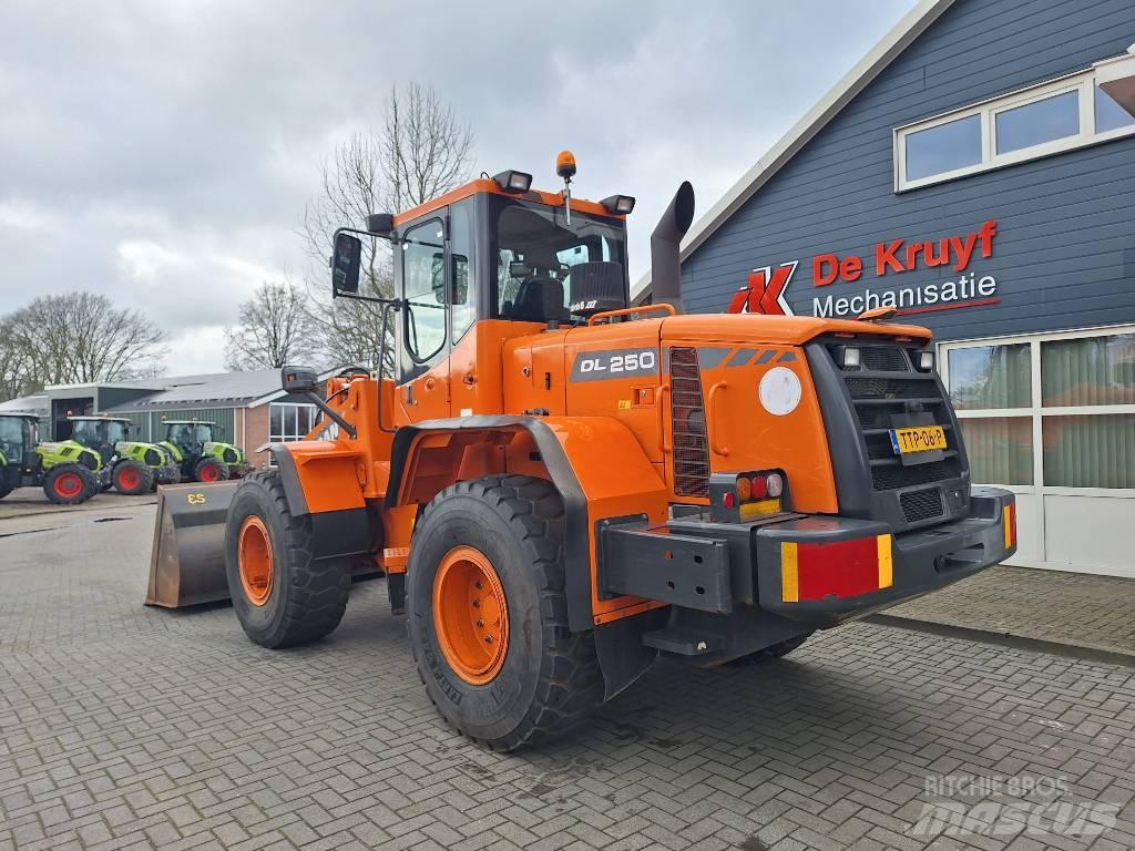 Doosan DL250 Колесни товарачи