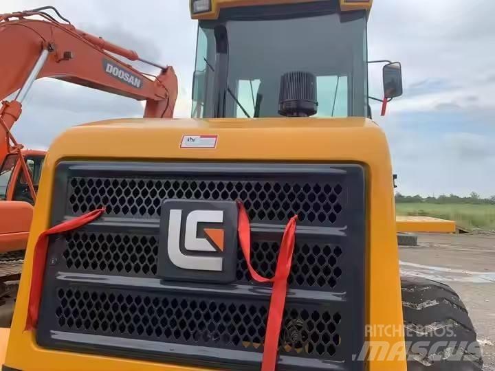 LiuGong 835 Колесни товарачи
