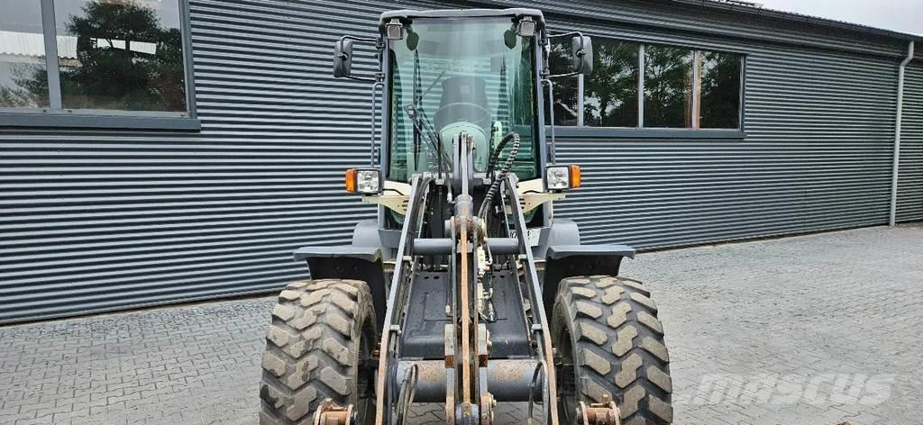 Terex TL80 Колесни товарачи
