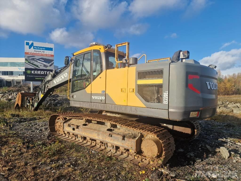 Volvo 220E Верижен екскаватор