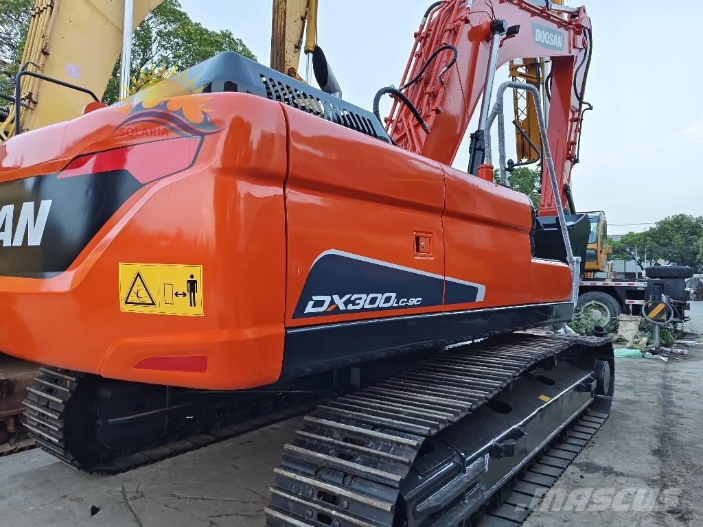 Doosan DX 300 LC Верижен екскаватор