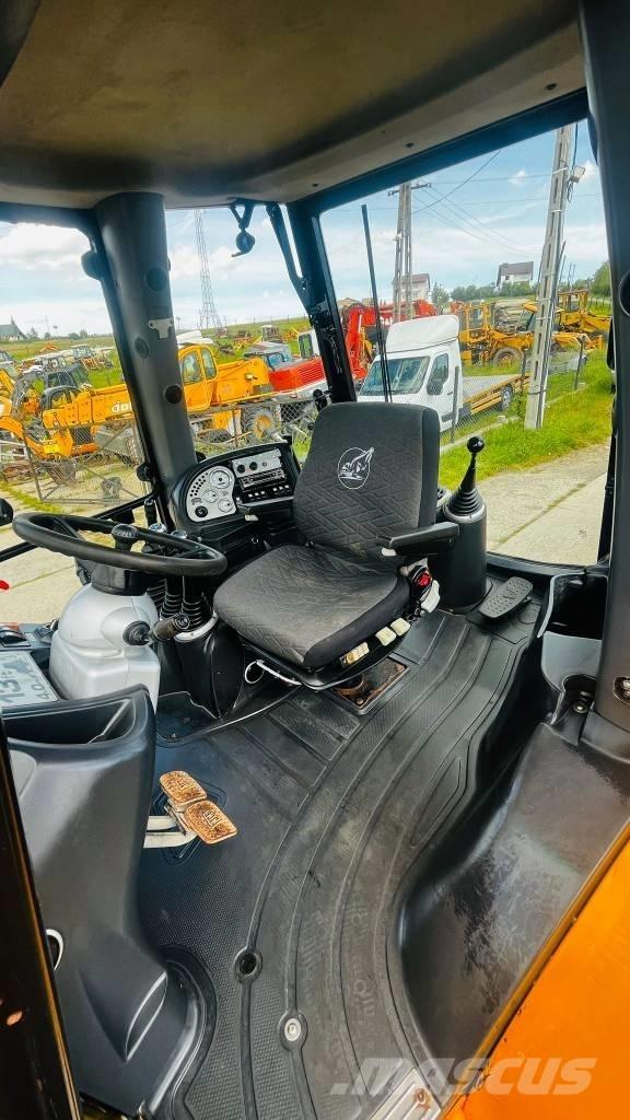 JCB 4 CX Товарач със заден ексватор
