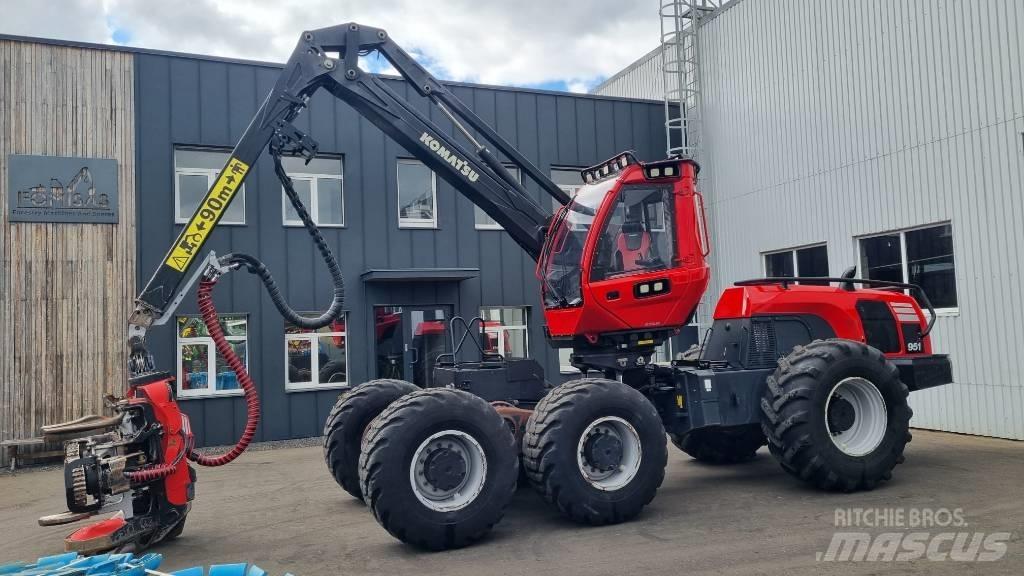 Komatsu 951 Харвестери