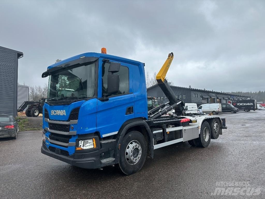 Scania P 360 Камиони с кран с кука