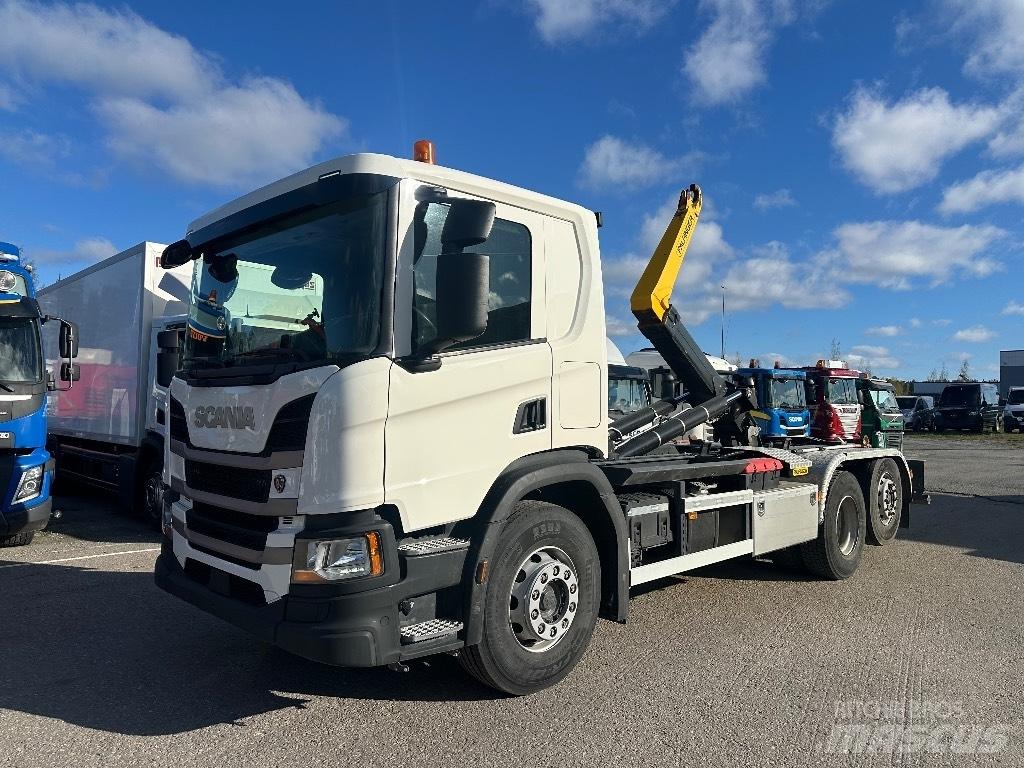 Scania P 360 Камиони с кран с кука