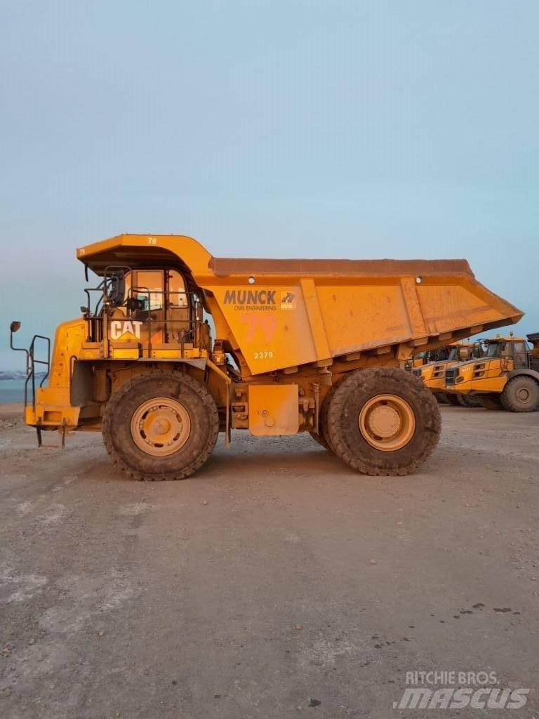 CAT 772G Странични самосвали