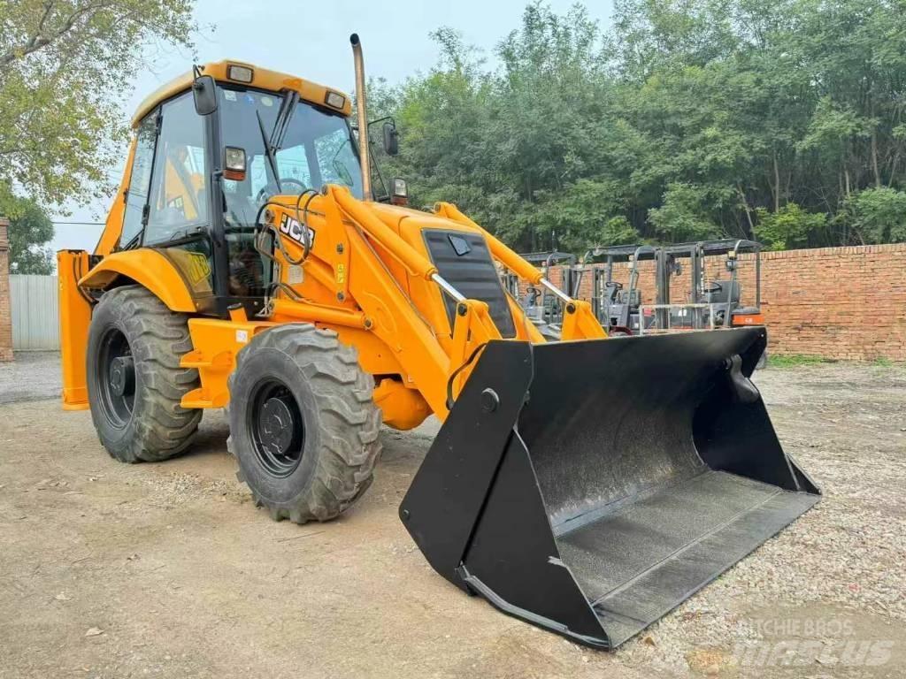 JCB 3 CX Товарач със заден ексватор