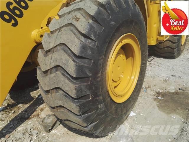 CAT 966 G Колесни товарачи