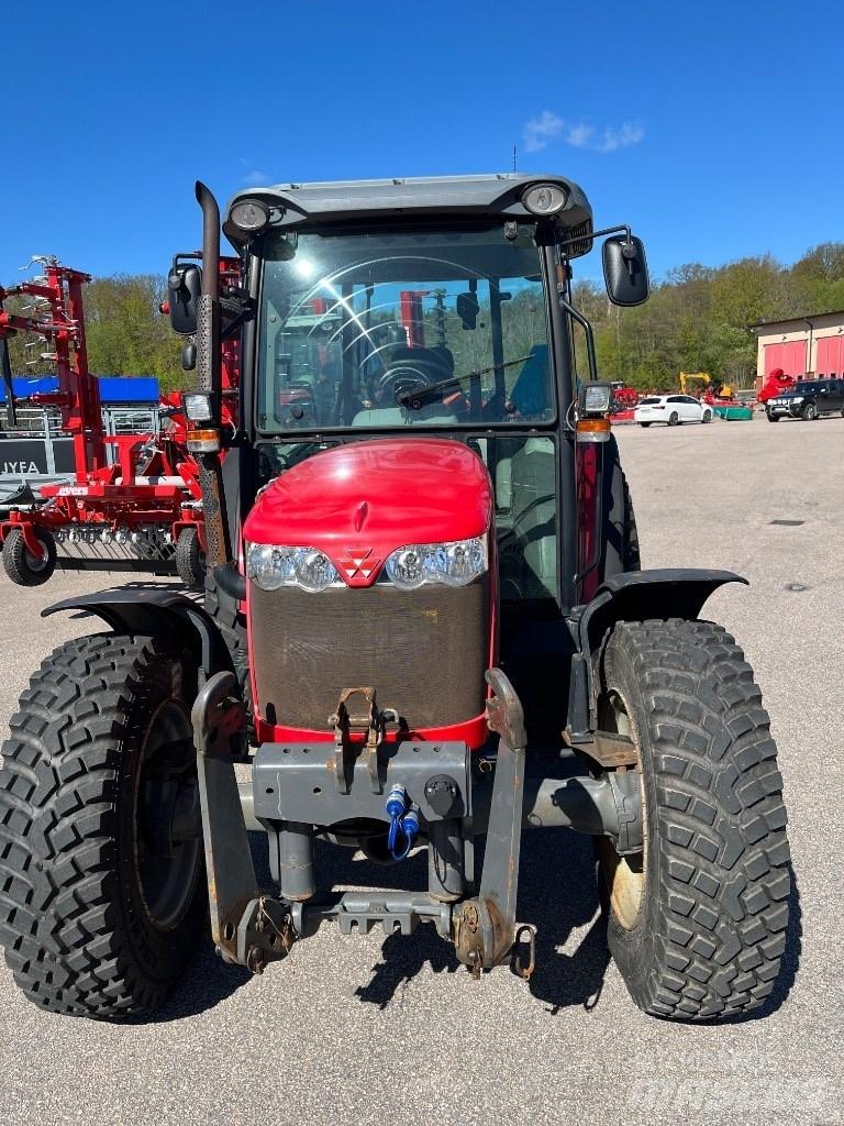 Massey Ferguson 3650 Трактори