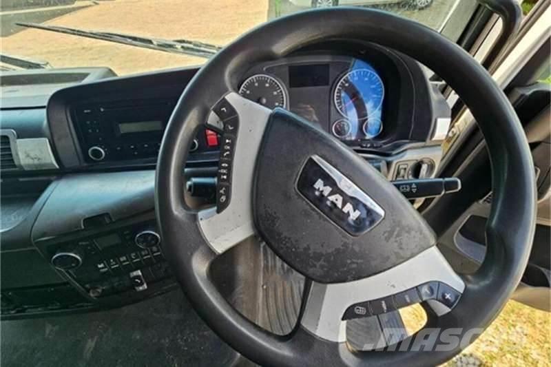 MAN 26 SERIES Други