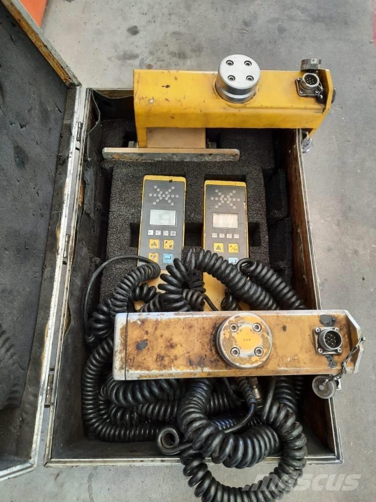 Demag DF115 P DA Машини за асфалт