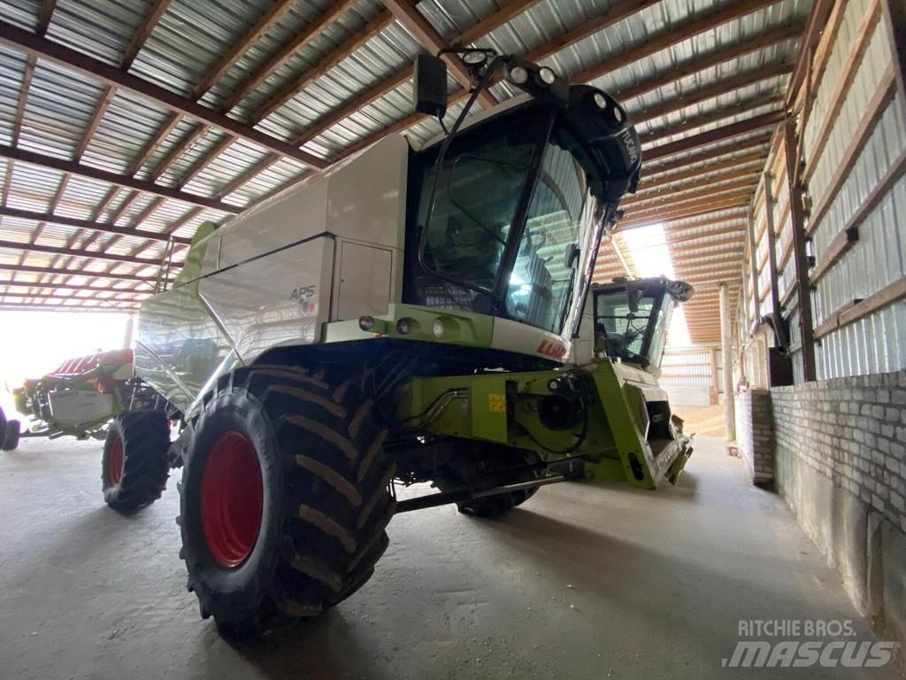 CLAAS Tucano 450 Комбайни