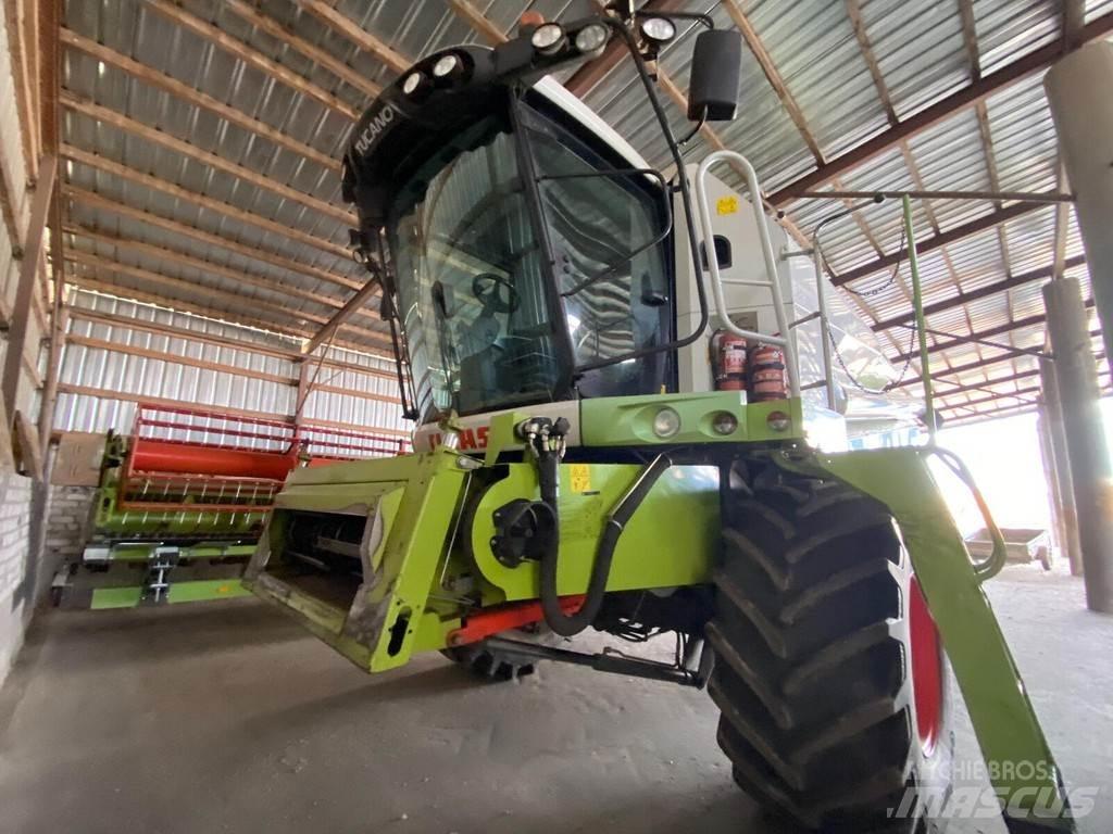 CLAAS Tucano 450 Комбайни
