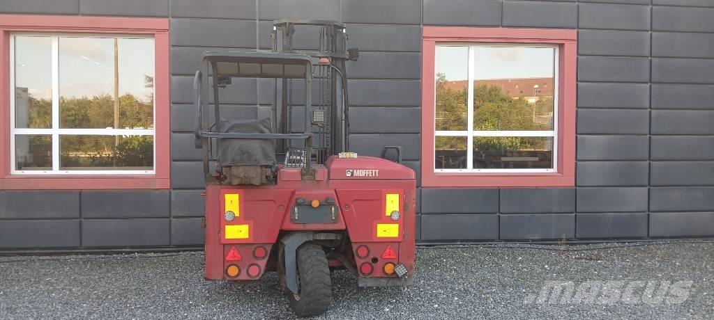 Moffett M5 25.3 NX Дизелови камиони