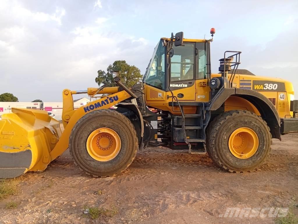 Komatsu WA 380-8 Колесни товарачи