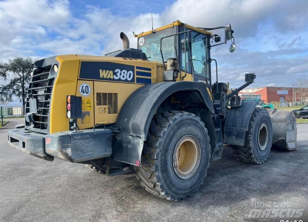Komatsu WA 380-8 Колесни товарачи