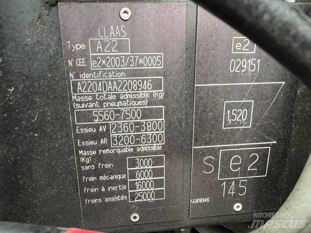 CLAAS Axos 310 Трактори