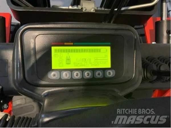 EP EFL 302 (3000KG) Електрически вилични кари-повдигачи