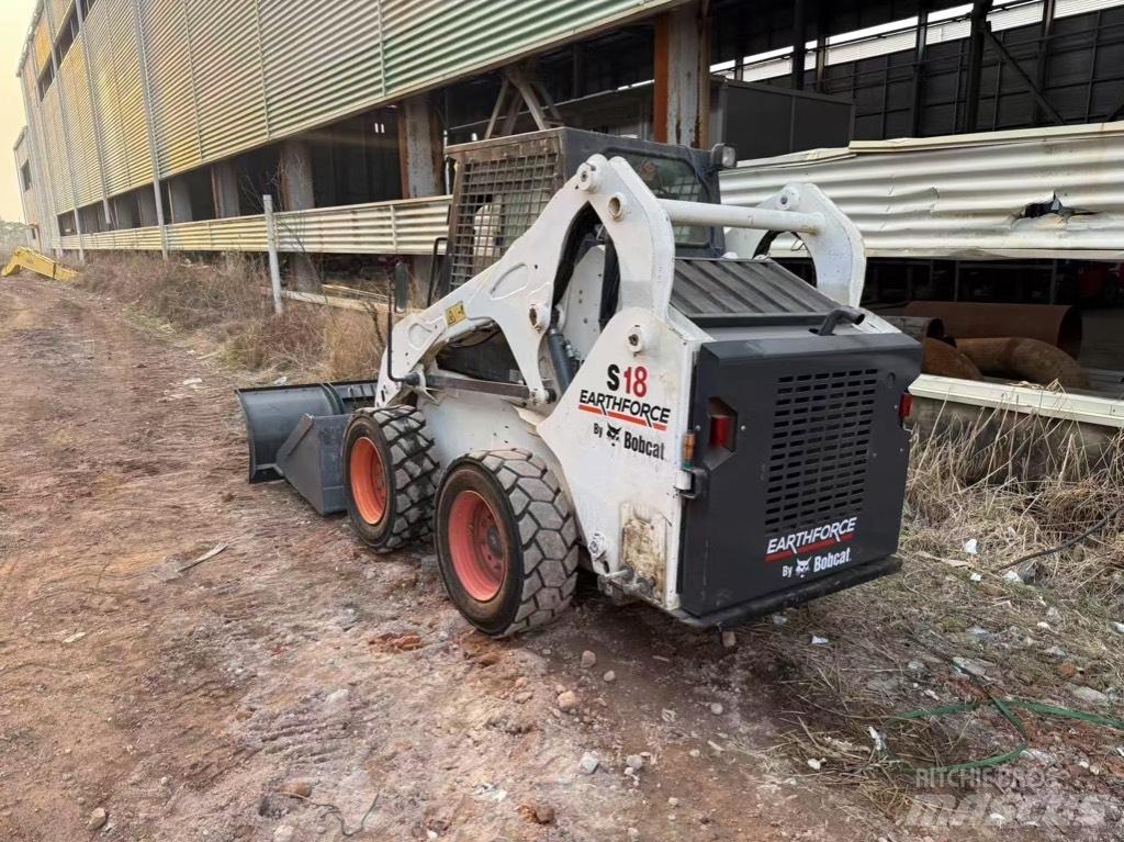 Bobcat S 18 Мини товарачи
