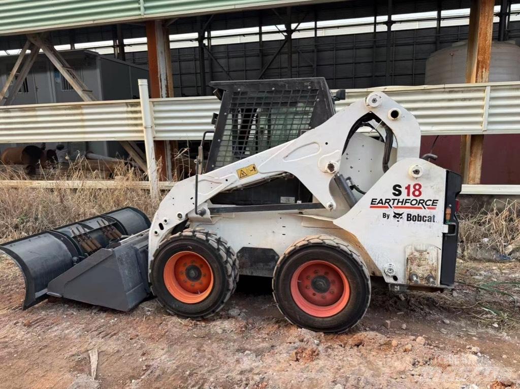 Bobcat S 18 Мини товарачи
