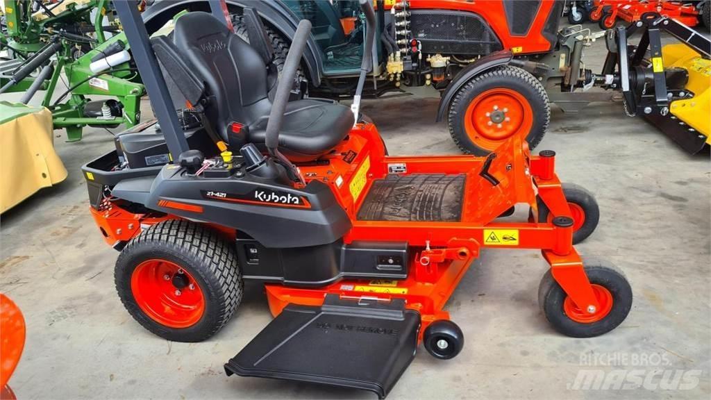 Kubota Z1-421 Косачки за Greens