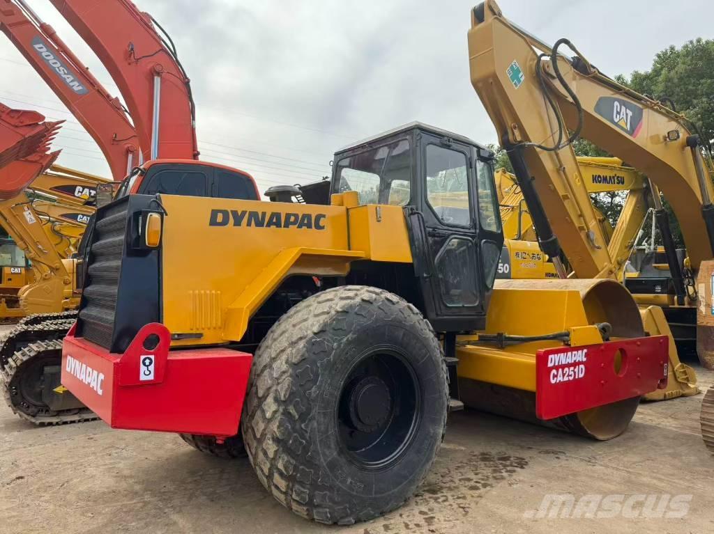 Dynapac CA 251 D Еднобарабанни ролки
