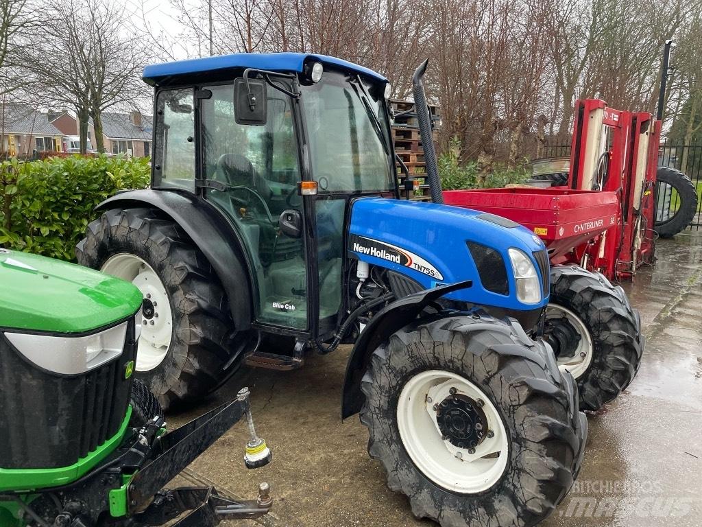 New Holland TN75SA Трактори