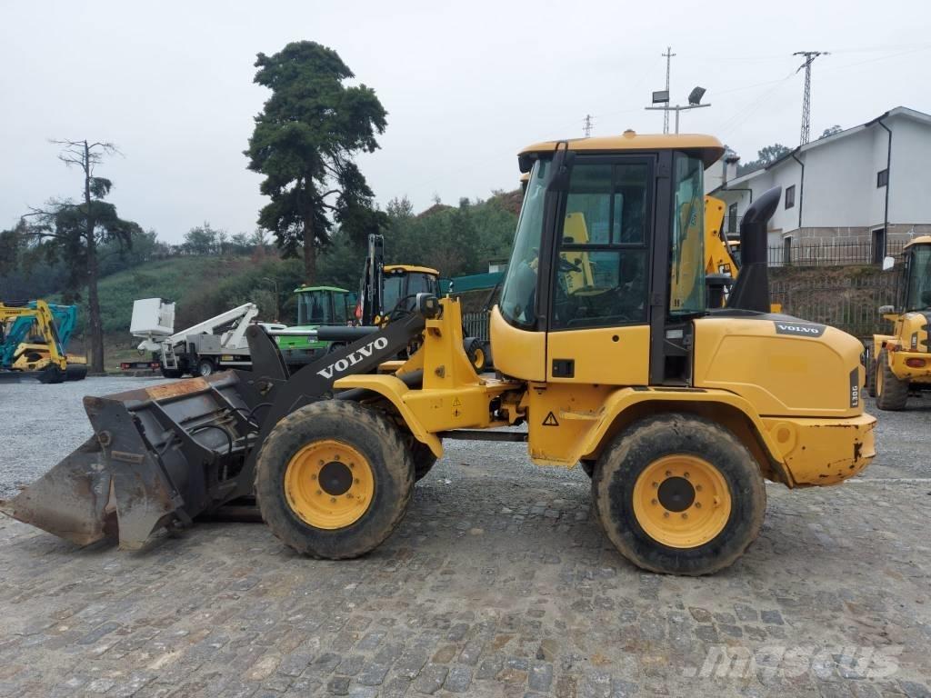 Volvo L 30 G Колесни товарачи