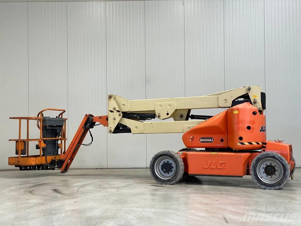 JLG M450AJ Съчленени стрелови подемници