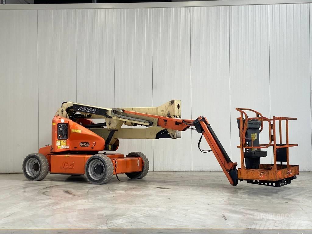 JLG M450AJ Съчленени стрелови подемници
