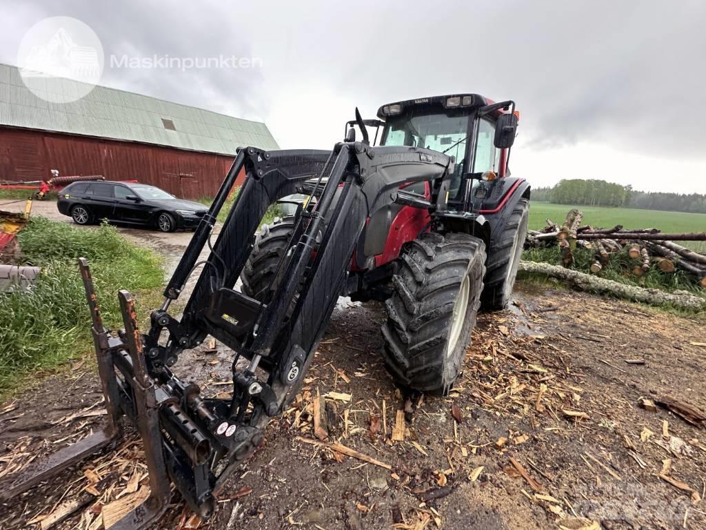 Valtra N 121 Трактори