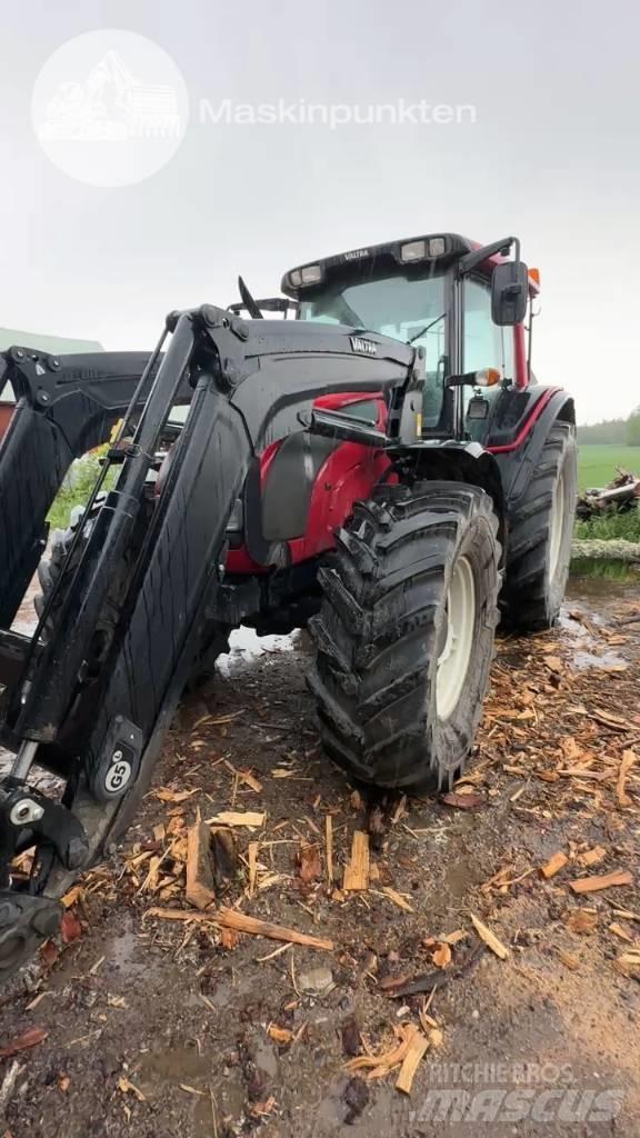 Valtra N 121 Трактори
