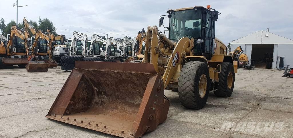 CAT 938M Колесни товарачи