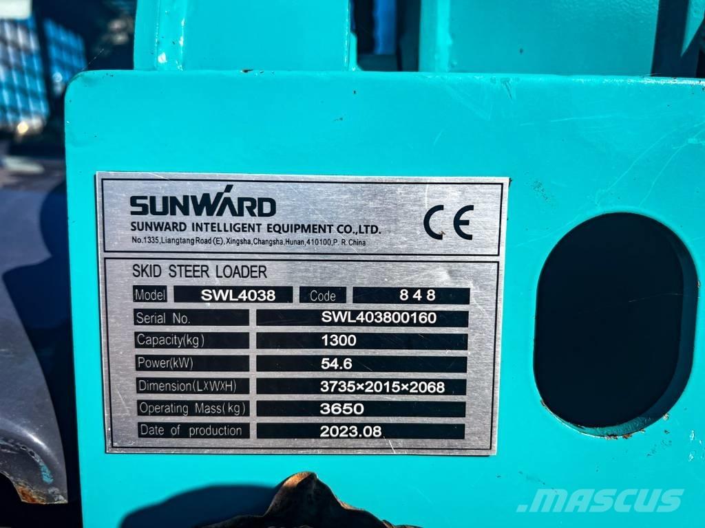 Sunward 4038 Мини товарачи
