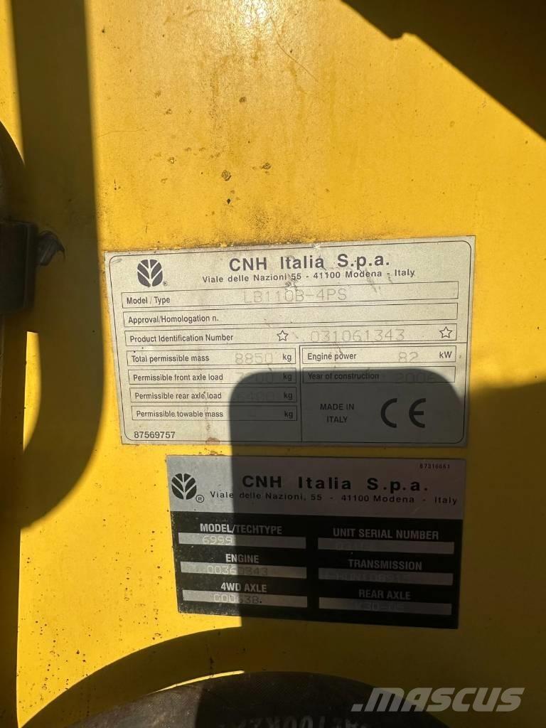 New Holland LB 110 B Стрели и рамена
