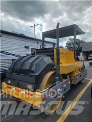 Dynapac CC 421 Двойни барабанни ролки
