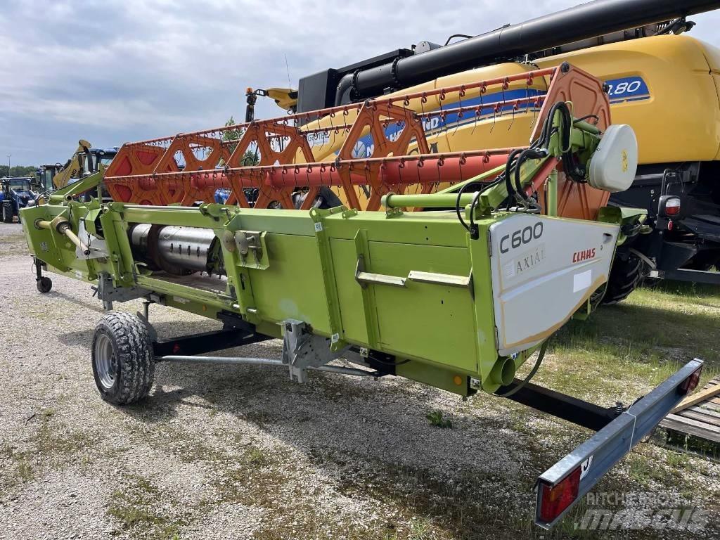 CLAAS Tucano 440 Комбайни