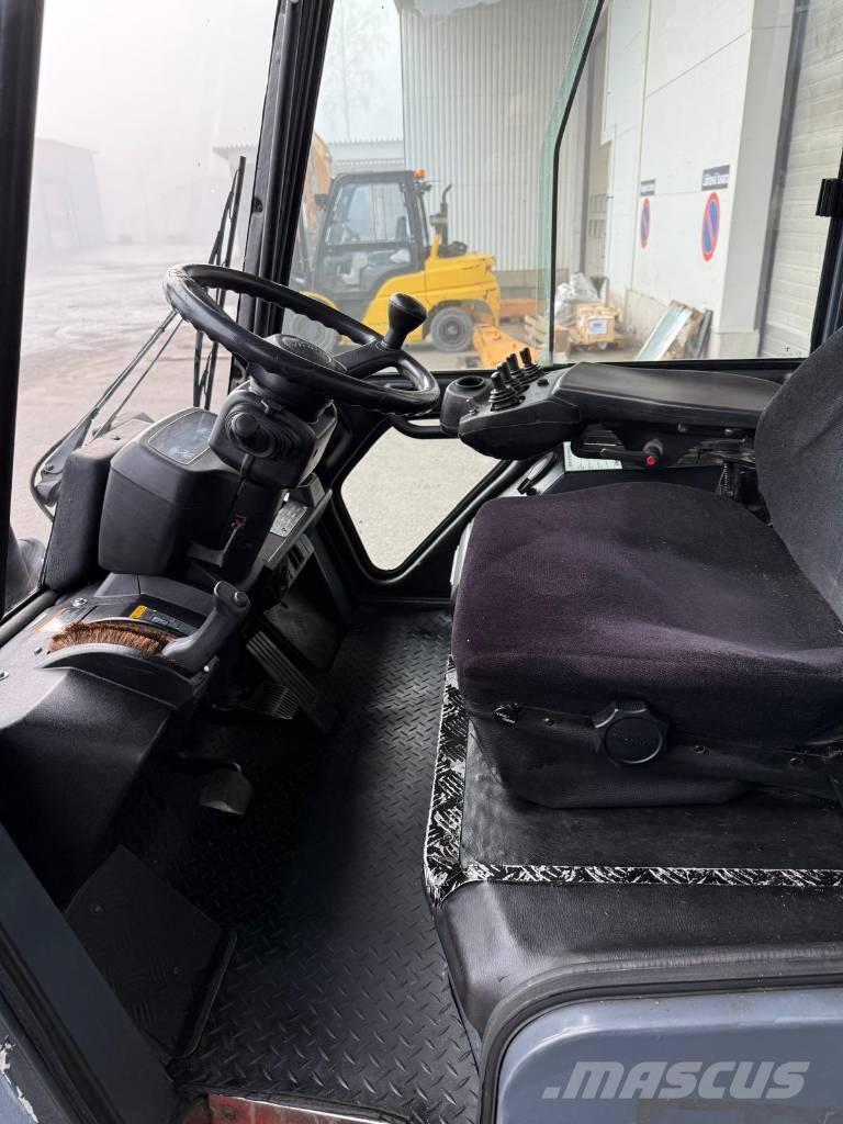 Toyota 02-7 FD 40 Дизелови камиони