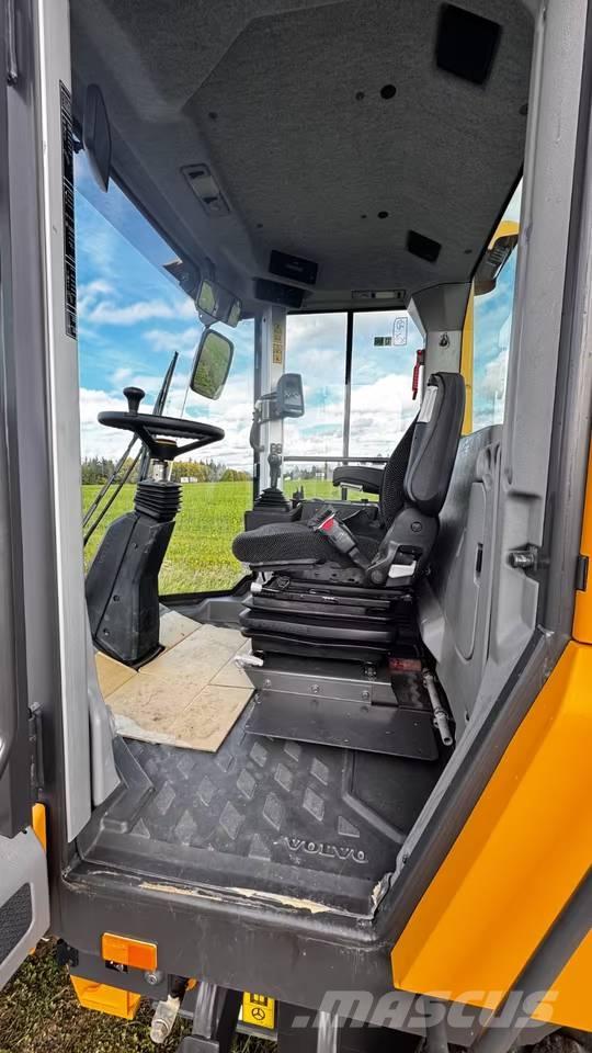 Volvo SD75B Еднобарабанни ролки
