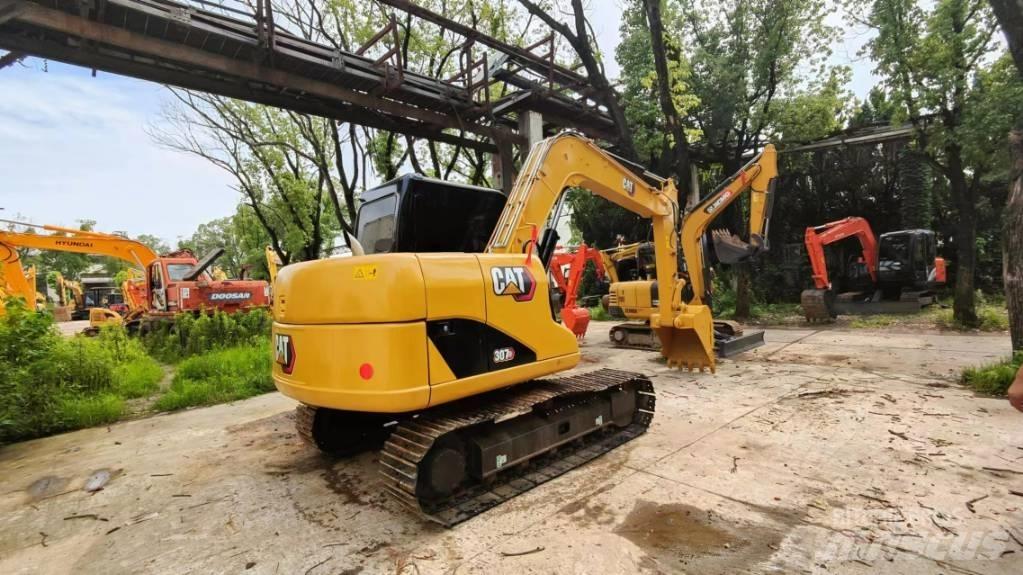 CAT 307 Верижен екскаватор