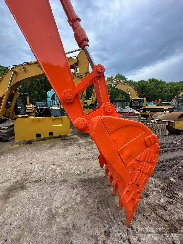 Hitachi ZX200 Верижен екскаватор
